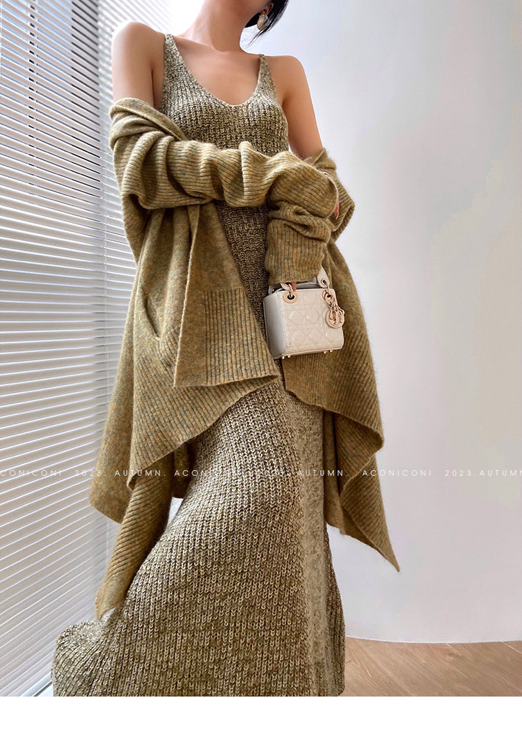 Aconiconi|Late autumn evening wool knitted suspender dress & cardigan