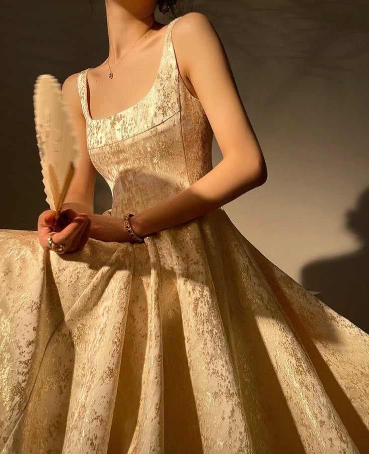 Aconiconi|Twilight Cloud Gilded French Temperament Light Luxury Dress