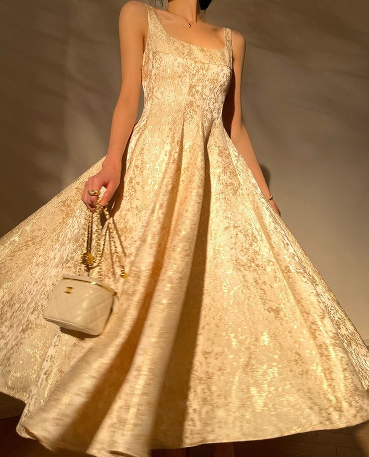 Aconiconi|Twilight Cloud Gilded French Temperament Light Luxury Dress